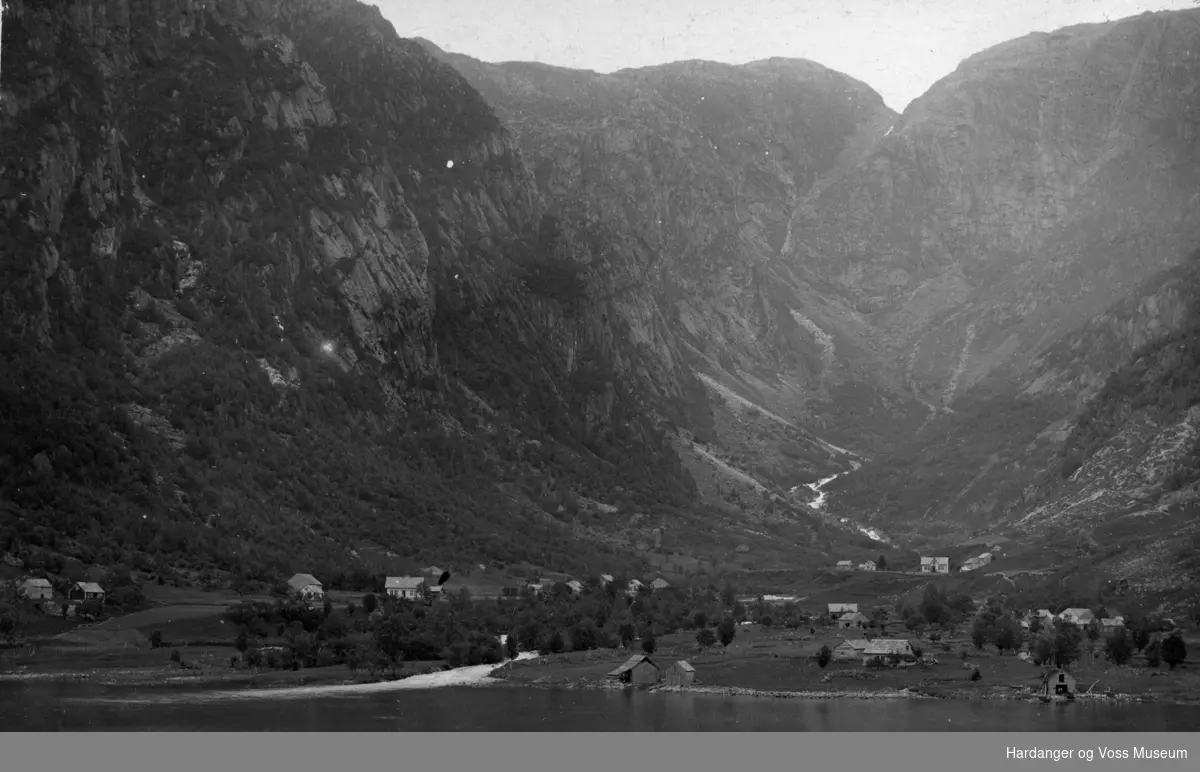 Landskapsbilete, fjord, elv