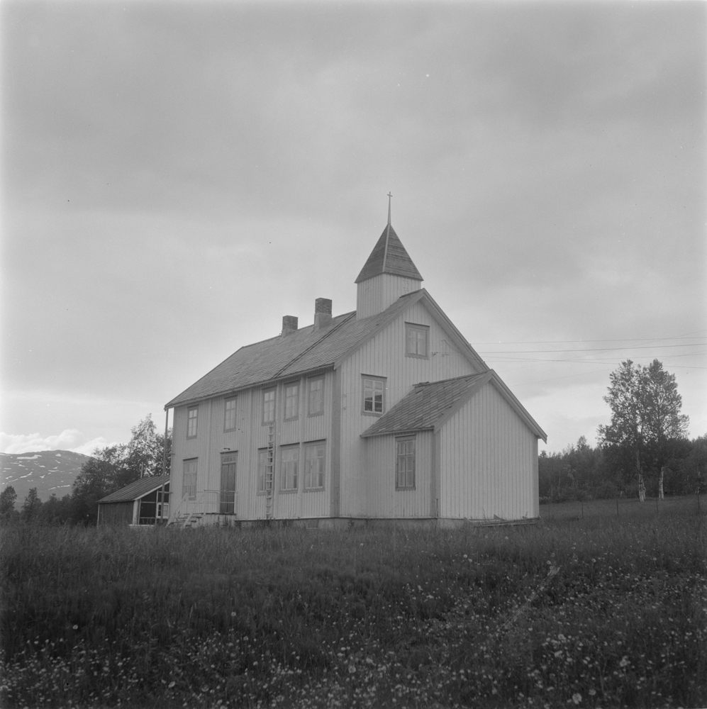 Varntreskskole og kapell ved Røsvatnet