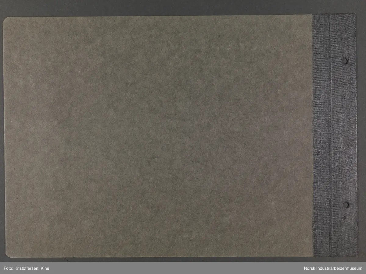 Fotoalbum med 48 sider og 61 innlimte fotografier fra Norsk Hydro på Herøya.