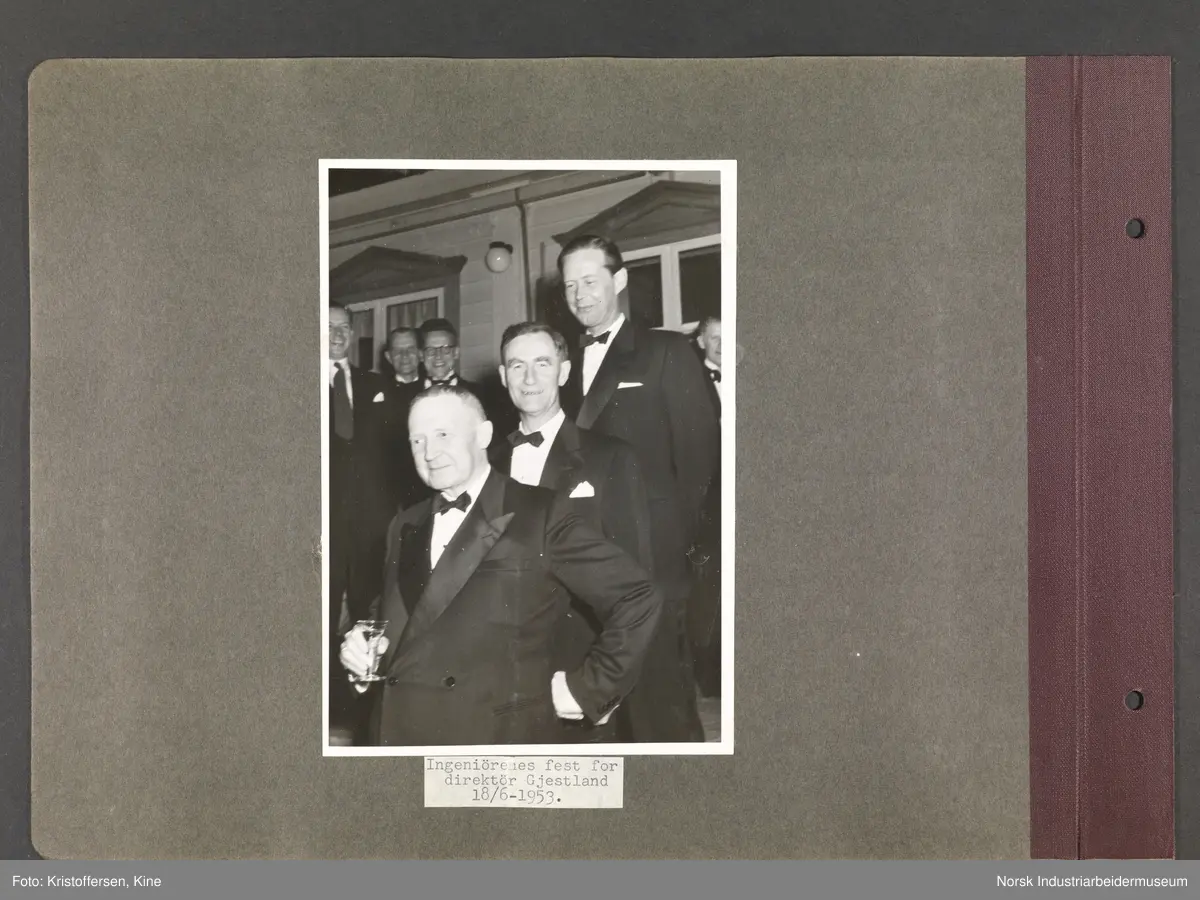 Fotoalbum med 48 sider og 56 innlimte fotografier fra Norsk Hydro på Herøya.