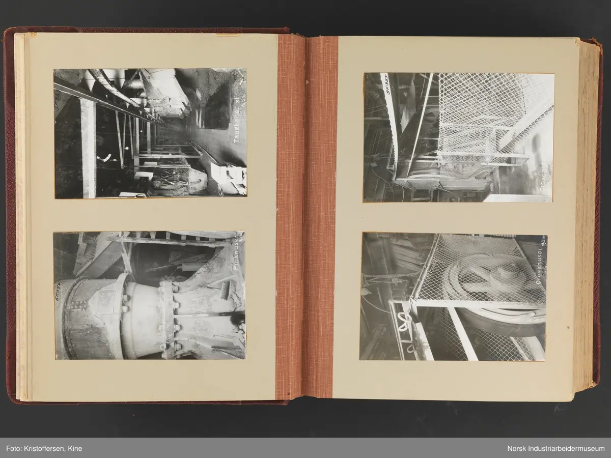 Fotoalbum med 88 sider og 116 innlimte fotografier fra Norsk Hydro på Herøya. Fotografiene viser starten av Eidanger Salpeterfabriker