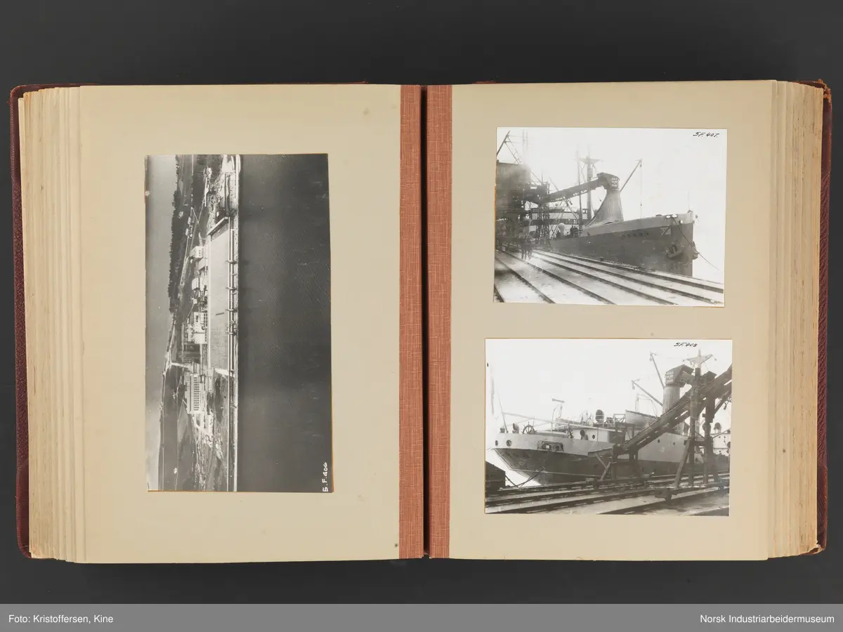 Fotoalbum med 88 sider og 116 innlimte fotografier fra Norsk Hydro på Herøya. Fotografiene viser starten av Eidanger Salpeterfabriker