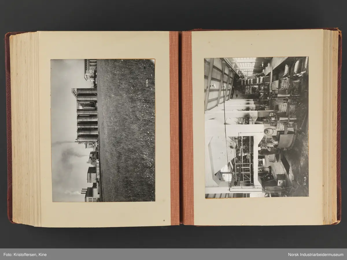 Fotoalbum med 88 sider og 116 innlimte fotografier fra Norsk Hydro på Herøya. Fotografiene viser starten av Eidanger Salpeterfabriker