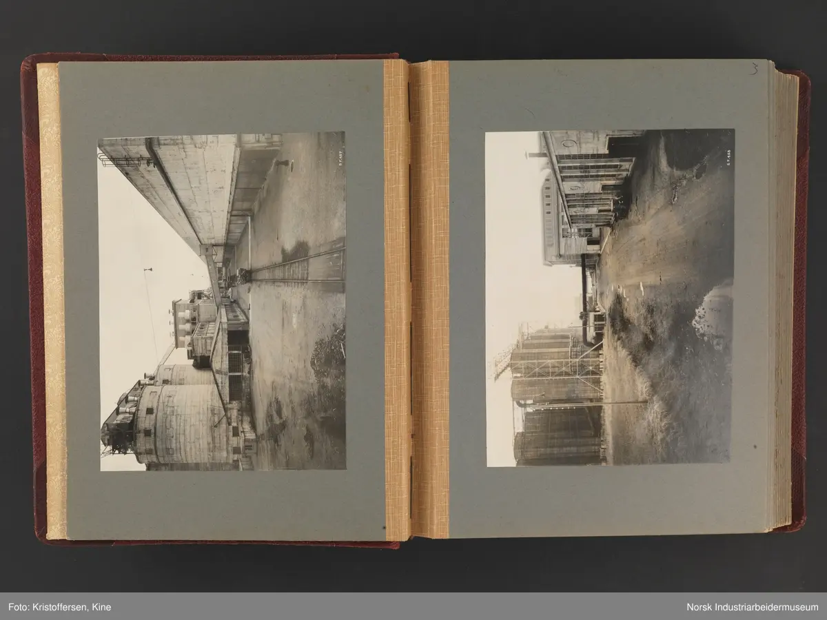 Fotoalbum med 88 sider og 116 innlimte fotografier fra Norsk Hydro på Herøya. Fotografiene viser starten av Eidanger Salpeterfabriker