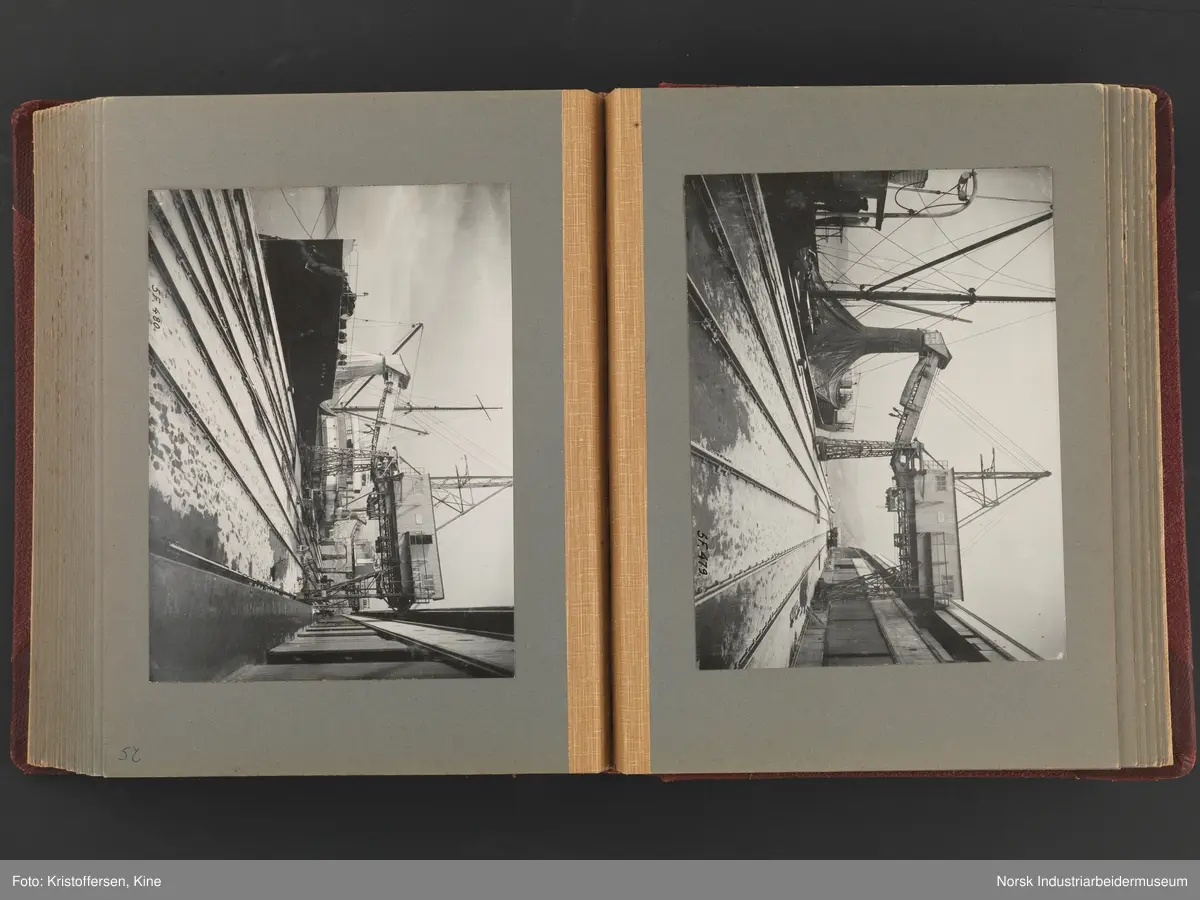 Fotoalbum med 88 sider og 116 innlimte fotografier fra Norsk Hydro på Herøya. Fotografiene viser starten av Eidanger Salpeterfabriker