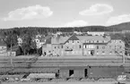 Järnvägshotellet och bangården vid Bräcke station.