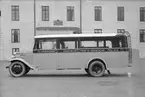 Volvo LV72-buss för D. Larsson, Vadstena. Karossen tillverkad av Aktiebolaget Svenska Järnvägsverkstäderna, ASJ. Leveransfoto.