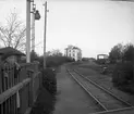 Stationshuset byggt 1878-79. Arkitekt A E Melander. Putsat trevånings stationshus byggt 1879 . 
K-märkt 1986 (även avträdet).