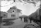 Trafikplats anlagd 1905. Stationshus i två våningar i sten.