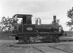 GHB lok 12. Leveransfoto. Ånglok på vändskiva. Loket tillverkades av Nohab. Skrotades 1931.