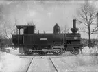 EHJ lok 9. Leveransfoto. Ånglok på vändskiva. Loket tillverkades av Nohab.  Skrotad 1906.