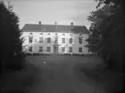 Herrgård Qvantenburg
Huvudgården, av sten uppfördes 1818, hette förr Kambol.