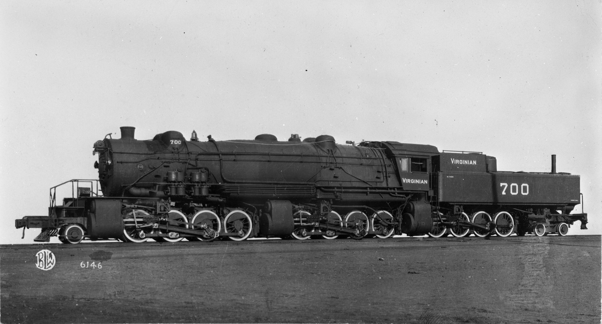 Triplexlok tillhörande Virginian Railway, VGN XA 700.