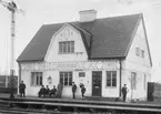 Ekebybruk järnvägsstation uppfördes 1912 av Uppsala - Enköpings Järnvägar. Den var belägen alldeles intill tegel- och keramikbruket Ekeby Bruk. Järnvägen anslöt här till Ekeby Bruks industrispår.