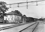 Huddinge station. Banan blev elektrifierad 1926-05-15