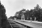 Lagmansholm stationsområde med stationshus och omlastningsmagasin.