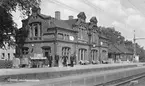 Stationen togs i bruk 1886.Till SJ 1896. Eldrift 1934.14 km från Kävlinge 10 km från Malmö.