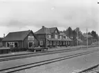 Storfors station. och godsmagasin med lastbrygga.