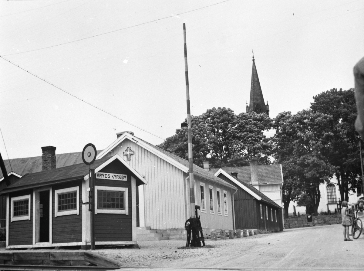 Järnvägshållplats.