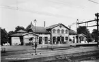 SHJ linje Hälsingborg - Ängelholm - Halmstad öppnades 1885. Elektrisk drift infördes på 1930-talet. Stationshuset och bangården har tillbyggts, ändrats och utvidgats under årens lopp.