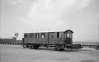 Vagn från Langelandsbanen, littera LB M4. Byggd av De Forenede Automobilfabrikker - Triangel, Odense, Danmark 1931. Byggnadsnummer 1339.
Ombyggd 1931 från LB B 12. MAN 6 cyl. bensinmotor, från 1953 Leyland 6 cyl. dieselmotor på 150 hk. 4-växlad mekanisk växellåda. Hjulbas 6,3 m. 40 platser plus 3 fällbara säten. Gengasgenerator ca. 1941-45.
Körde 29/9-62 sista tåget på LB med LB C 22 från Rudkøbing. Slopad 1962. Skrotad 1963 av Odense Produktforretning. Motor såld till GDS.