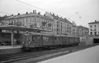 Holmenkolbanen station på Majorstuen. HKB 607/608 byggda av Skabo och Nebb 1951.