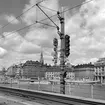 Signaler på Riddarholmsbron, mellan Stockholm Central och Riddarholmen. Klara Kyrka i bakgrunden.