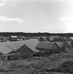 Ålandsresa. Skärgård. Fiskeläger med fiskebåt