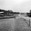 Landsväg, som förmodligen varit en järnvägssträcka.