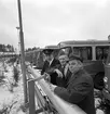 Råsta vbs-garage. Från vänster K W Ohlsson,  chaufför Carl Dehmel och Bille B Rudemalm