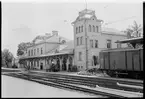 Frövi Järnvägsstation, till höger i bild Trafikaktiebolaget Grängesberg - Oxelösunds Järnvägar, TGOJ Gs 675.