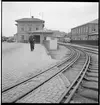 Normalspår och smalspår tillsammans på väg in mot Uddevalla hamn station.