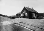 Hållplatsen togs i bruk 1928.