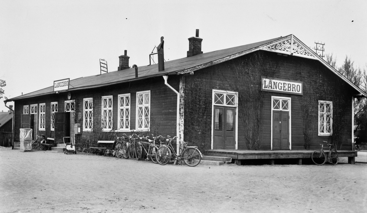 Långebro station