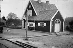 Redvägsbrunn station.