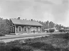 Värmlands Säby stationshus och bangård.