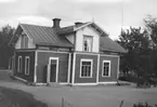 Gatusiden av station