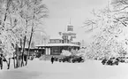 Saltsjöbaden stationshus i vintertid.