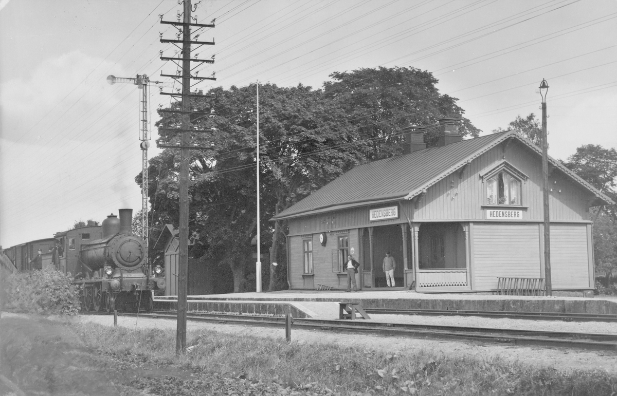 Hedensberg station.