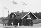 Ellenö stations invigning.
Trafikplats anlagd 1895. En och enhalvvånings stationshus i trä