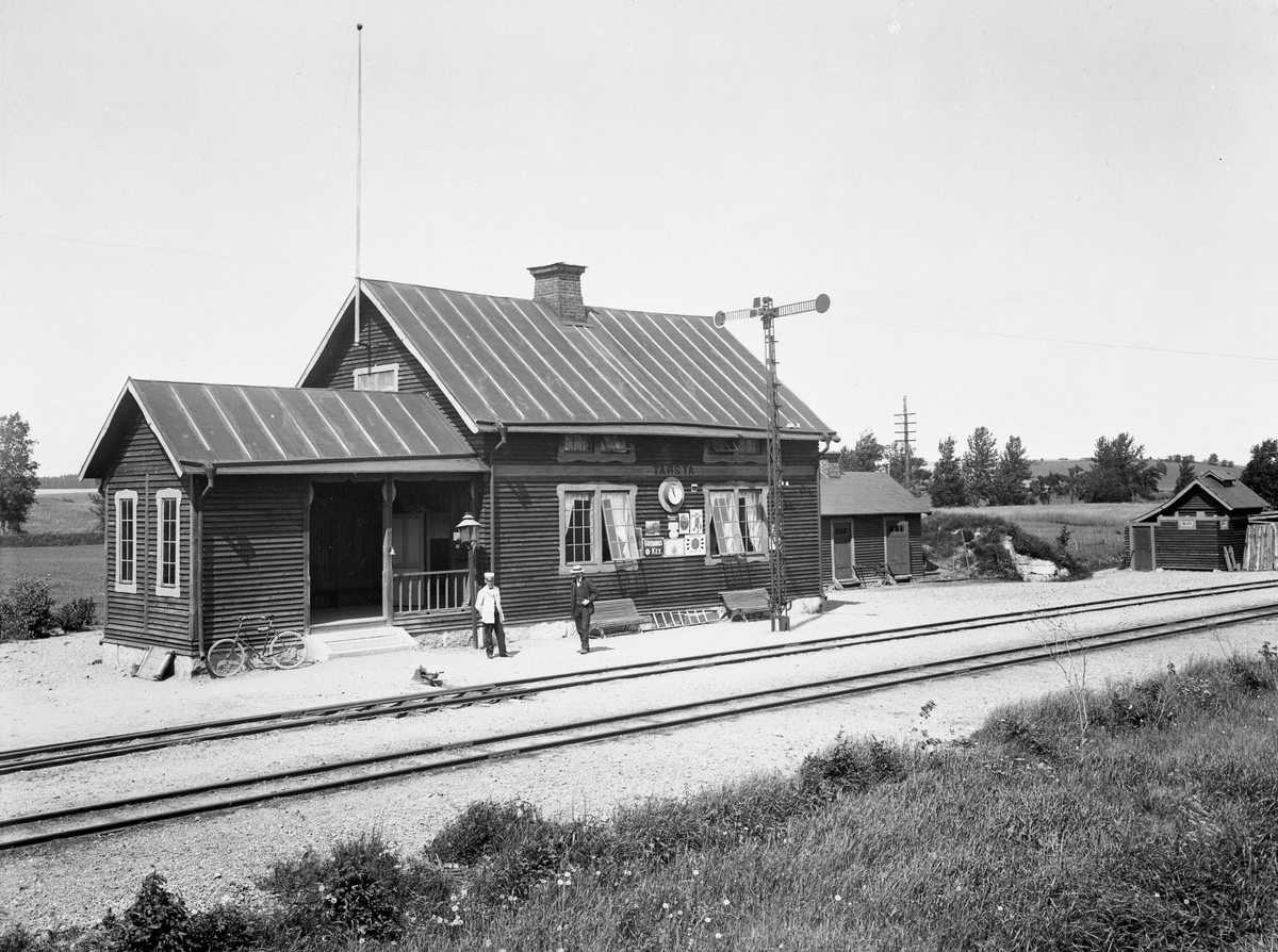 Tarsta järnvägsstation.