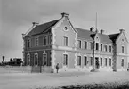 Bolmens Halmstad station. Loket är Halmstad-Bolmens Järnväg, HBJ lok 5 