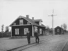 Stationsinspektor Albin Svensson vid Hultanäs station.