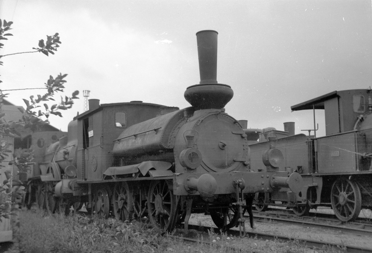 SJ ånglok litt Aa Nr 75, "Göta".
Största tillåtna hastighet: 90 km/h
Bufferttyp: mod. "Ä". Läder med tagelstoppning.
Tender: A nr 63. (kommer från 63, YMER)

Data från Katalog över Statens järnvägars avdelning å Baltiska utställningen i Malmö 1914, Stockholm 1914, s 16:

Cylinderdiameter 381 mm
Slagets längd 508 mm
Drivhjulsdiameter 1874 mm
Effektivt ångtryck 8,5 kg/kvcm
Eldyta total inv. 77,30 kvm
Rostyta 1,30 kvm
Hjulbas 4268 mm
Vikt i tjänst 24,80 ton
Adhesionsvikt 12,00 ton
Dragkraft 2170 kg
Tenderns vikt inklusive fulla förråd bestående av 1,40 ton kol och 5,43 ton vatten 14,28 ton.