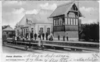 Järnvägsstationen i Stockholm. Stationshuset byggt 1906. Vid järnvägsspåret
mellan Stockholm C och Järna. Västra stambanan, där Järna ingår fick eldrift
1926