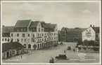 Stadsvy över Hässleholm med järnvägsstationen i bakgrunden.