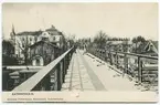 Gångbron över bangården på Katrineholm station.