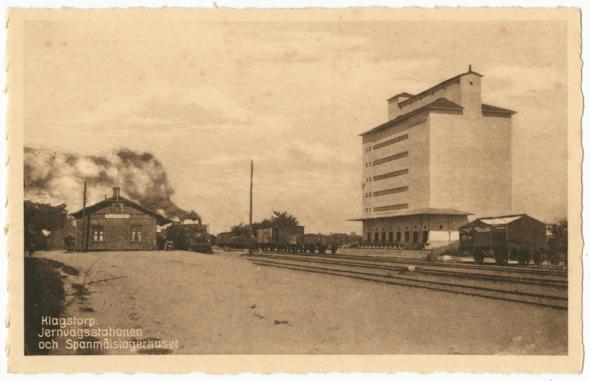 Klagstorp järnvägsstationen och spannmålslagerhuset.