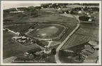 Flygfoto över Kristinehamn med Brovallen idrottsplats i bild.