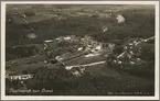 Flygfoto över Östanå Pappersbruk, söder om Osby.